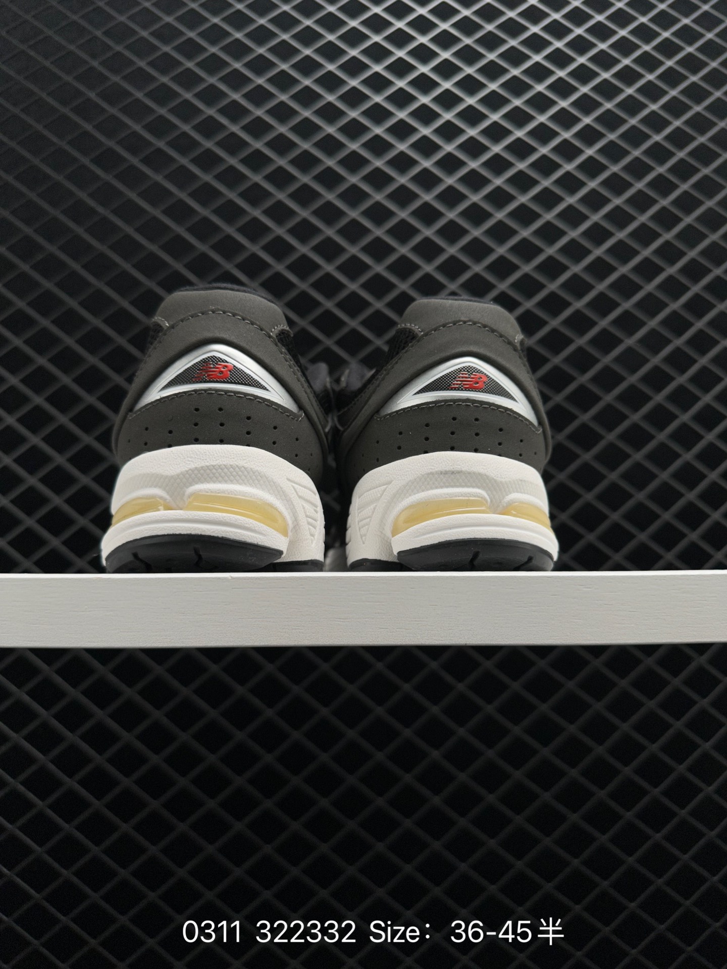 New Balance  ML2002RBA